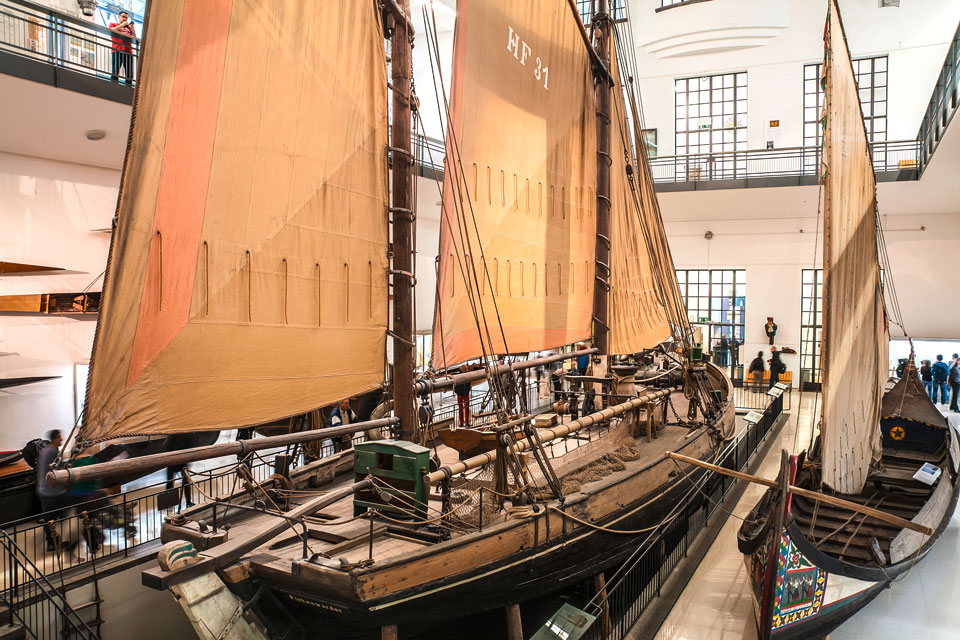 Altes Boot Deutsches Museum in München (Foto:Pani Garmyder/shutterstock.com)