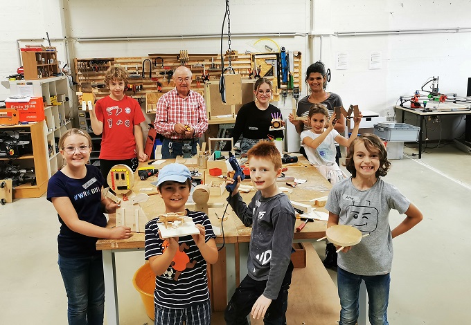 PowerPiraten beim Holzworkshop