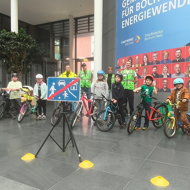 Kinder mit Fahrrädern bei Stadtwerke Bochum Veranstaltung
