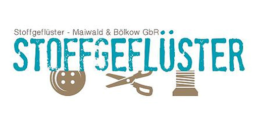 Logo von Stoffgeflüster mit Symbolen: Knopf, Schere und Garnrolle, Maiwald & Bölkow GbR.